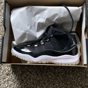Boys Jordan 11
